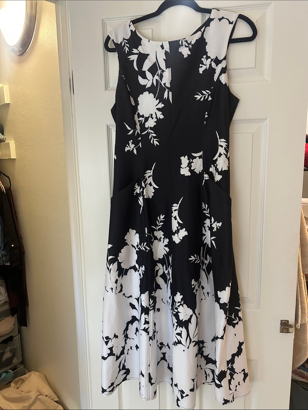 Donna Ricco Black and White Floral Midi Dress